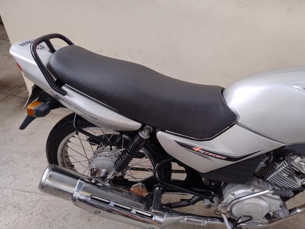 YAMAHA YBR 125 - Foto