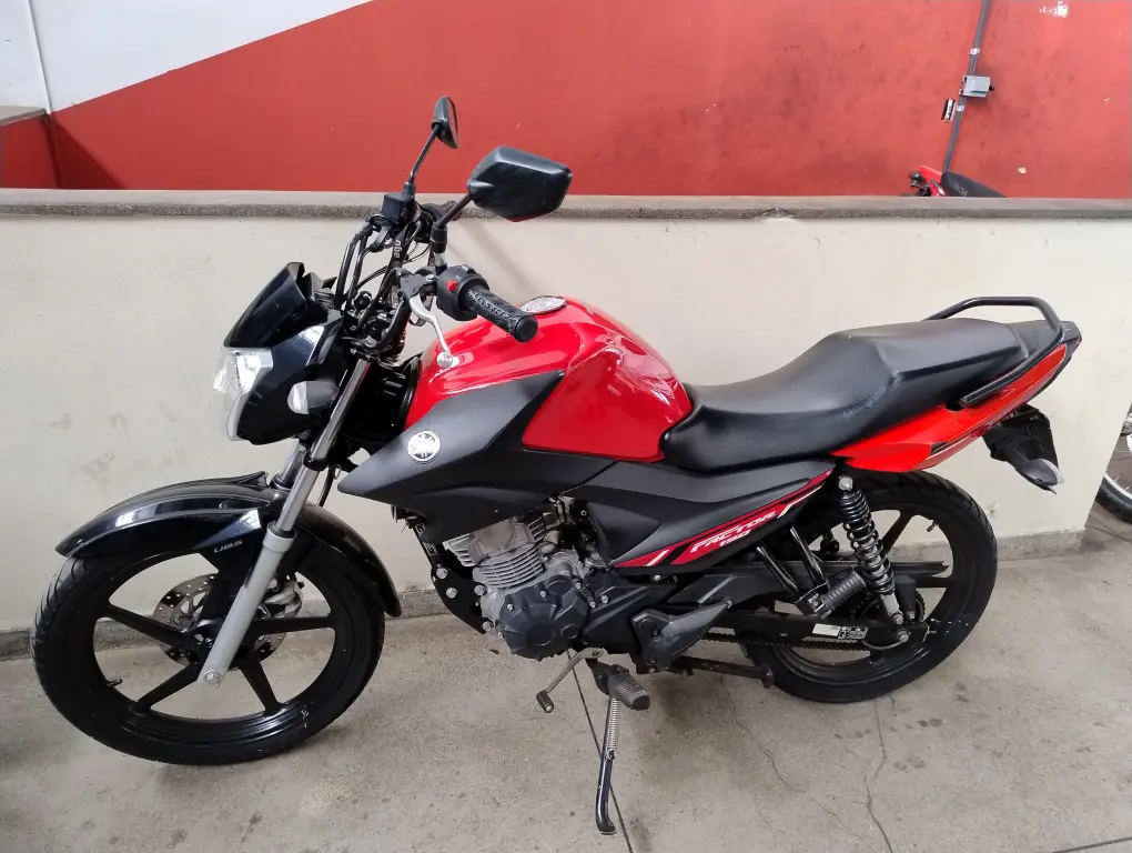 YAMAHA YBR 150 - Foto