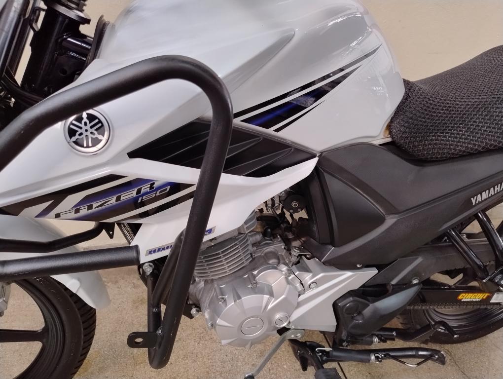 YAMAHA YS Fazer 150 - Foto