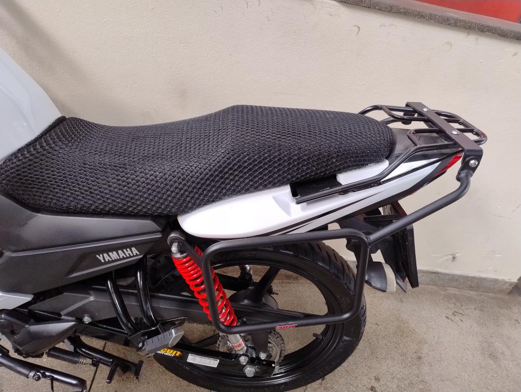 YAMAHA YS Fazer 150 - Foto