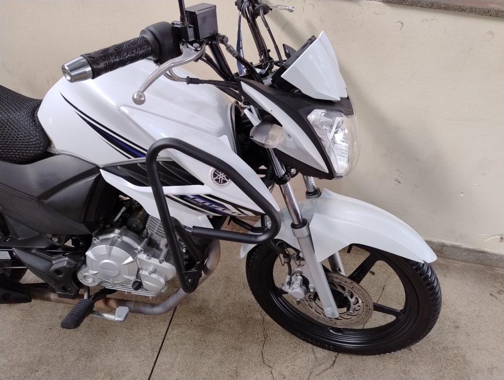YAMAHA YS Fazer 150 - Foto