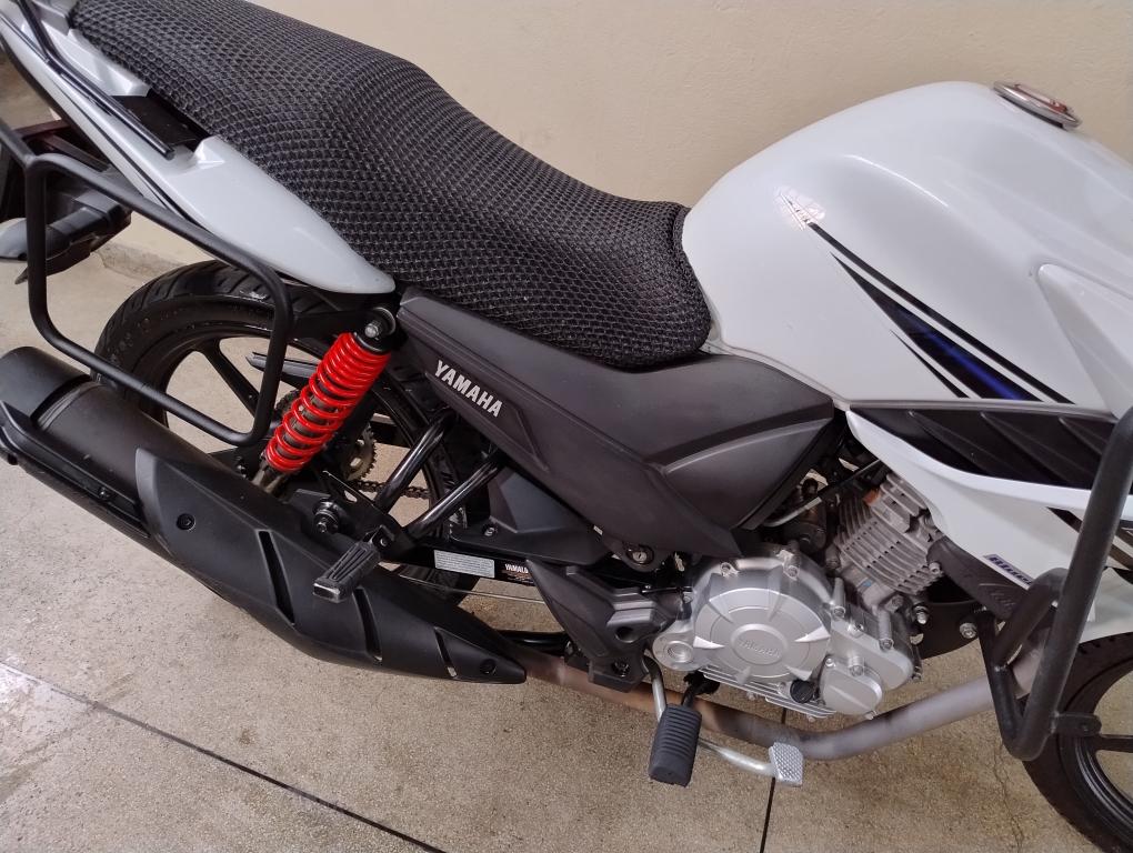 YAMAHA YS Fazer 150 - Foto