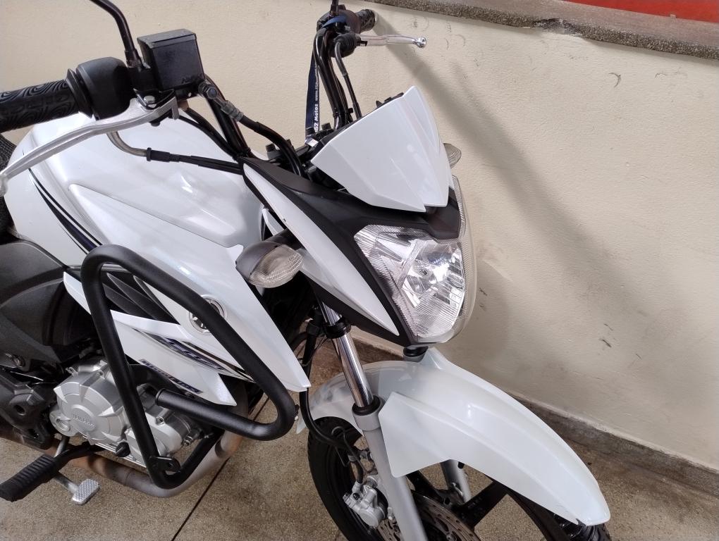 YAMAHA YS Fazer 150 - Foto