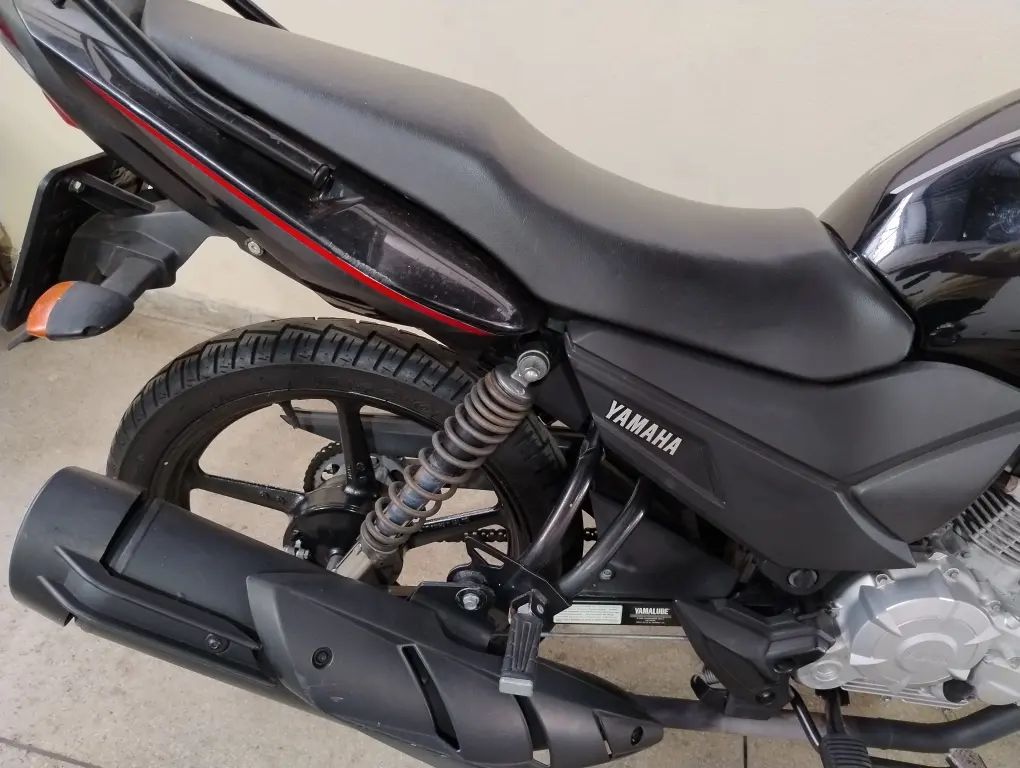 YAMAHA YS Fazer 150 - Foto