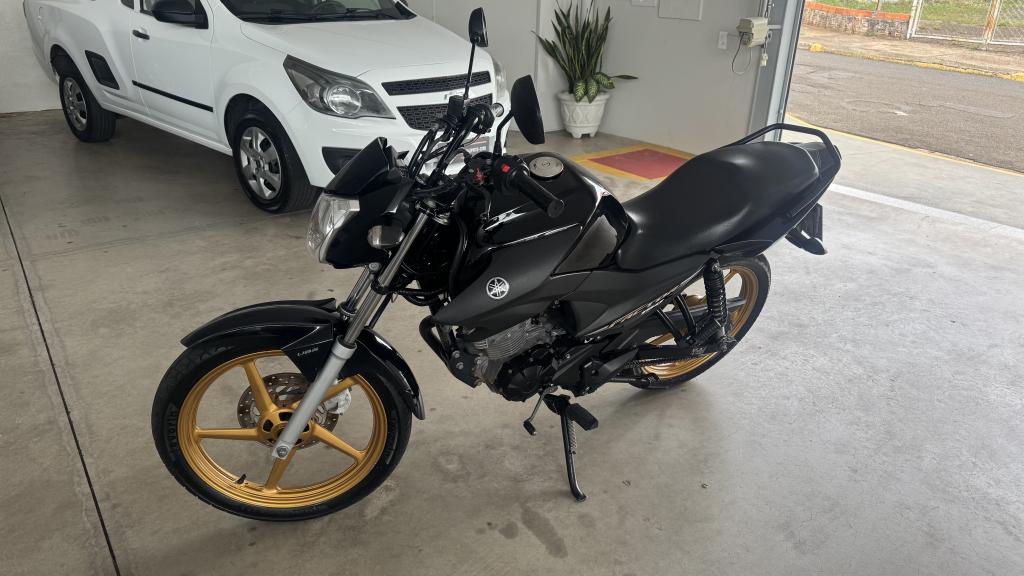 YAMAHA YS Fazer 150 - Foto