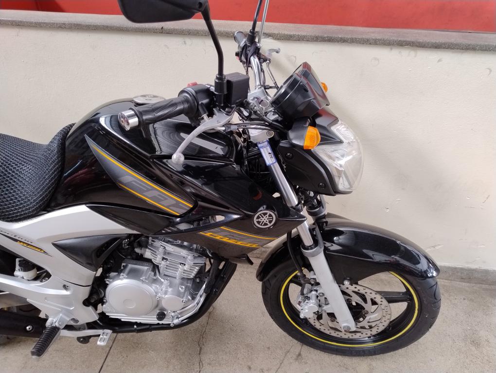 YAMAHA YS Fazer 250 - Foto