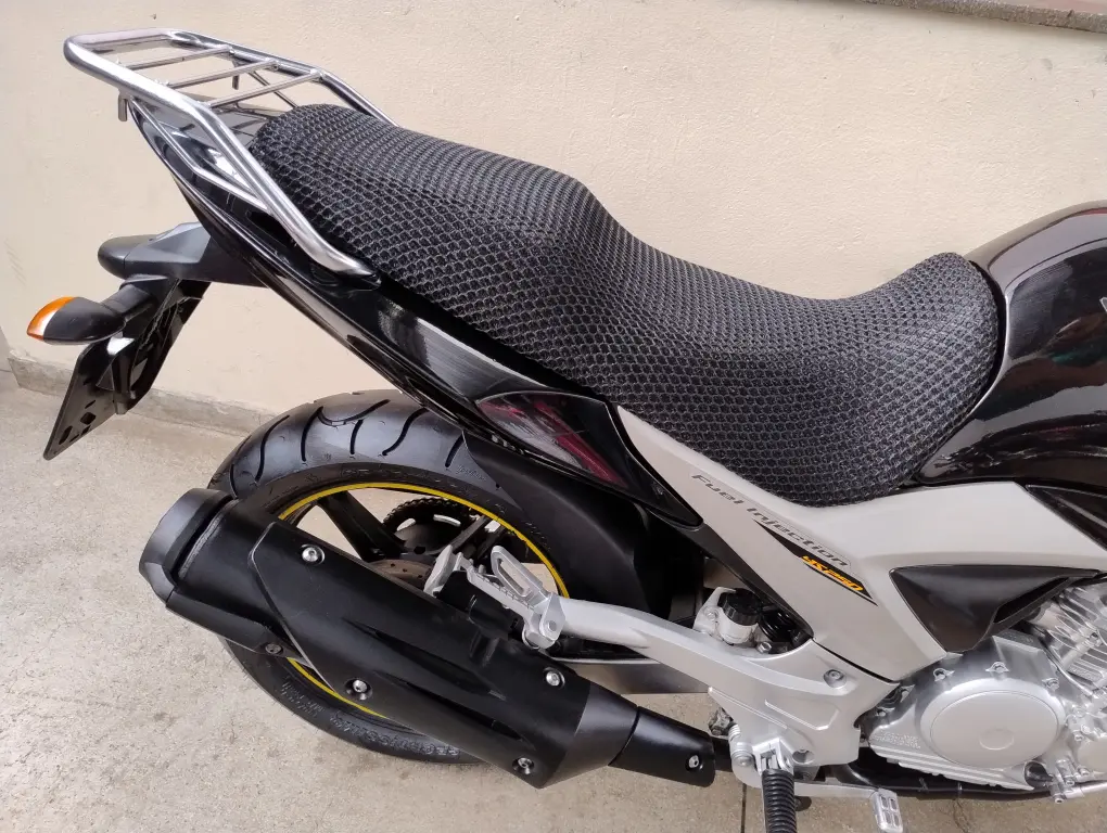 YAMAHA YS Fazer 250 - Foto