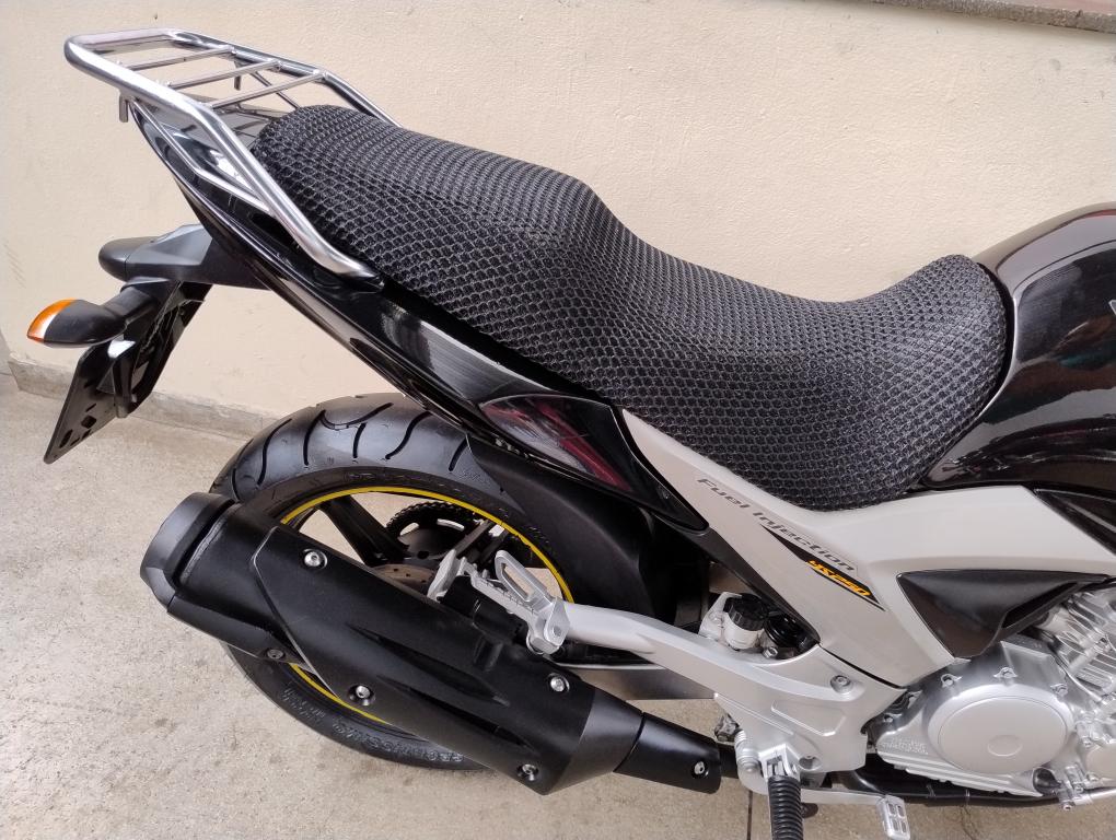 YAMAHA YS Fazer 250 - Foto