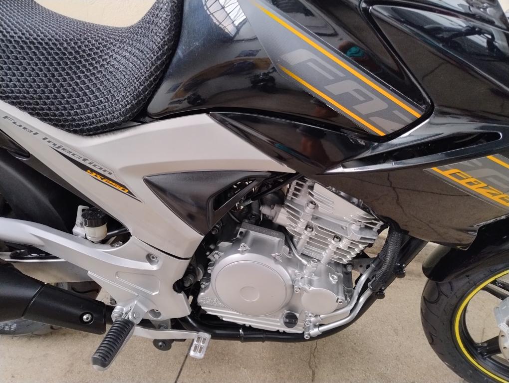 YAMAHA YS Fazer 250 - Foto