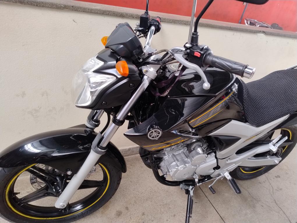 YAMAHA YS Fazer 250 - Foto
