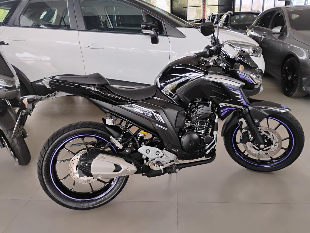 YAMAHA YS Fazer 250 - Foto