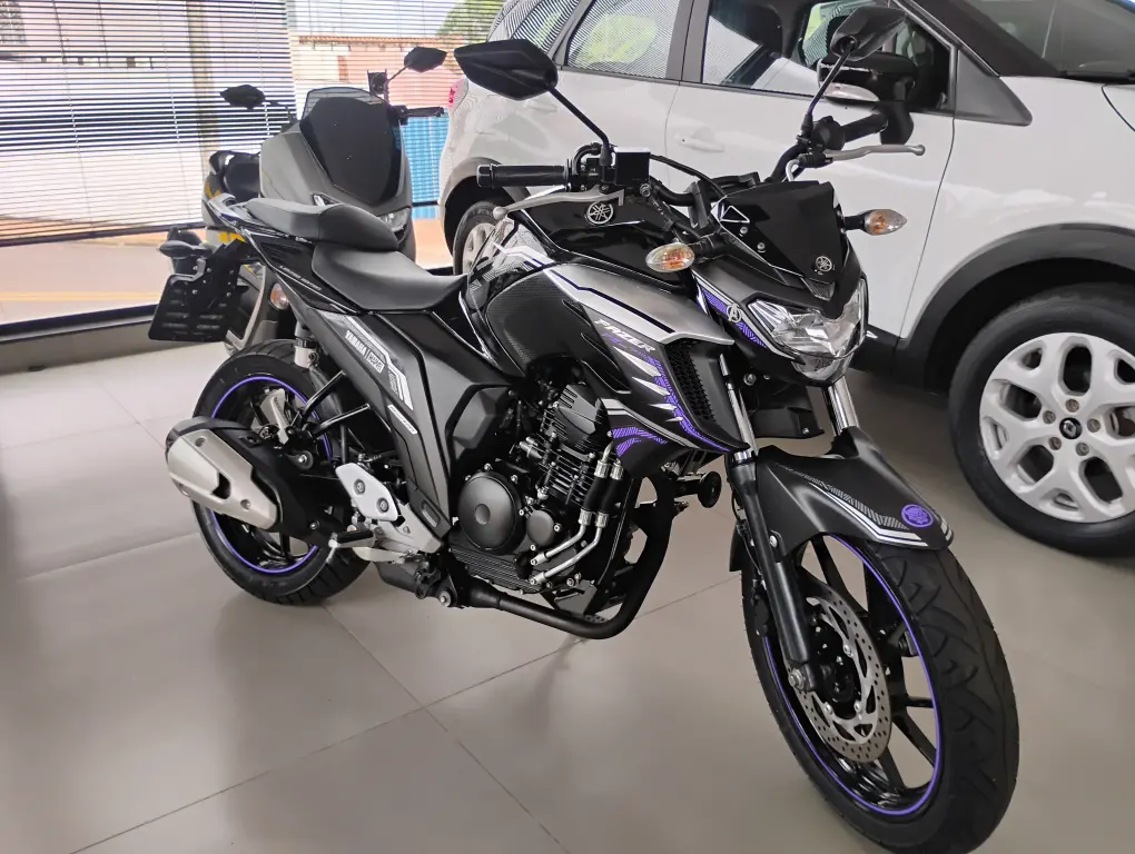 YAMAHA YS Fazer 250 - Foto