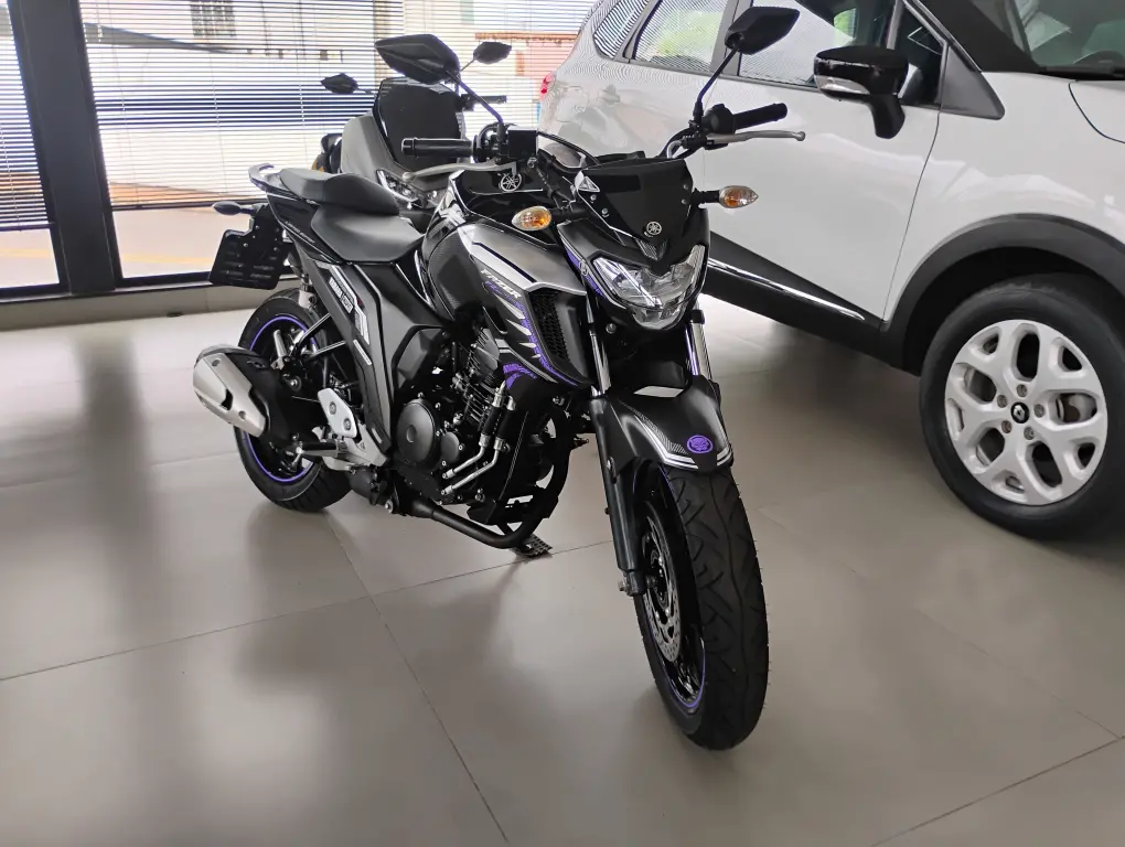 YAMAHA YS Fazer 250 - Foto