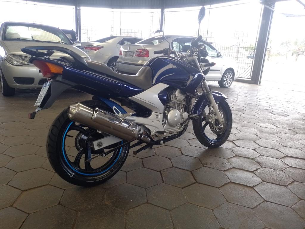 YAMAHA YS Fazer 250 - Foto