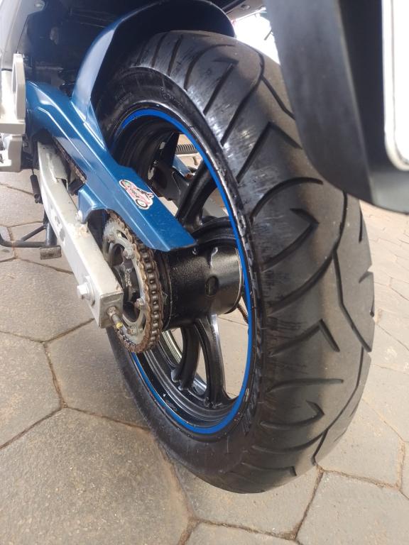 YAMAHA YS Fazer 250 - Foto