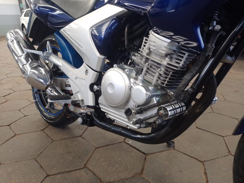 YAMAHA YS Fazer 250 - Foto