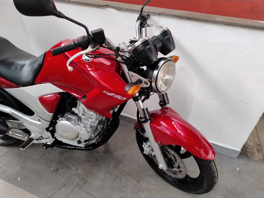 YAMAHA YS Fazer 250 - Foto
