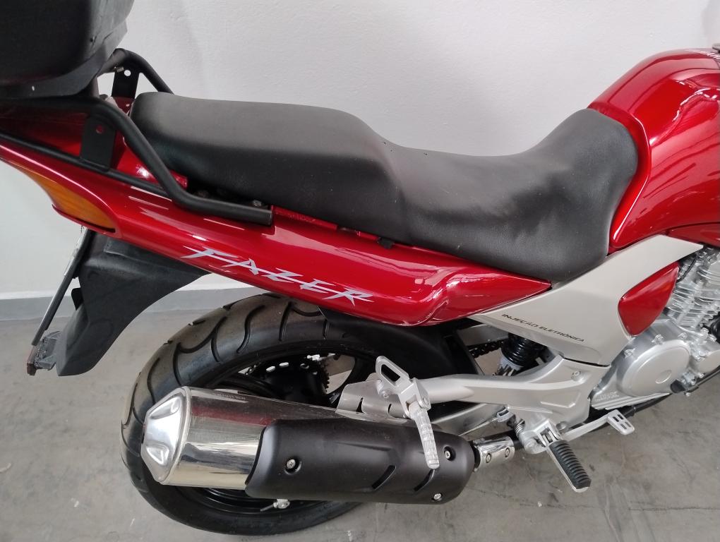 YAMAHA YS Fazer 250 - Foto