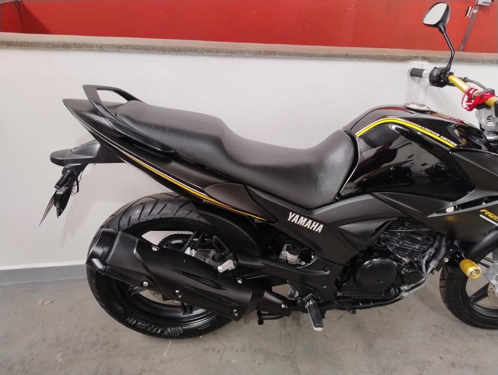 YAMAHA YS Fazer 250 - Foto