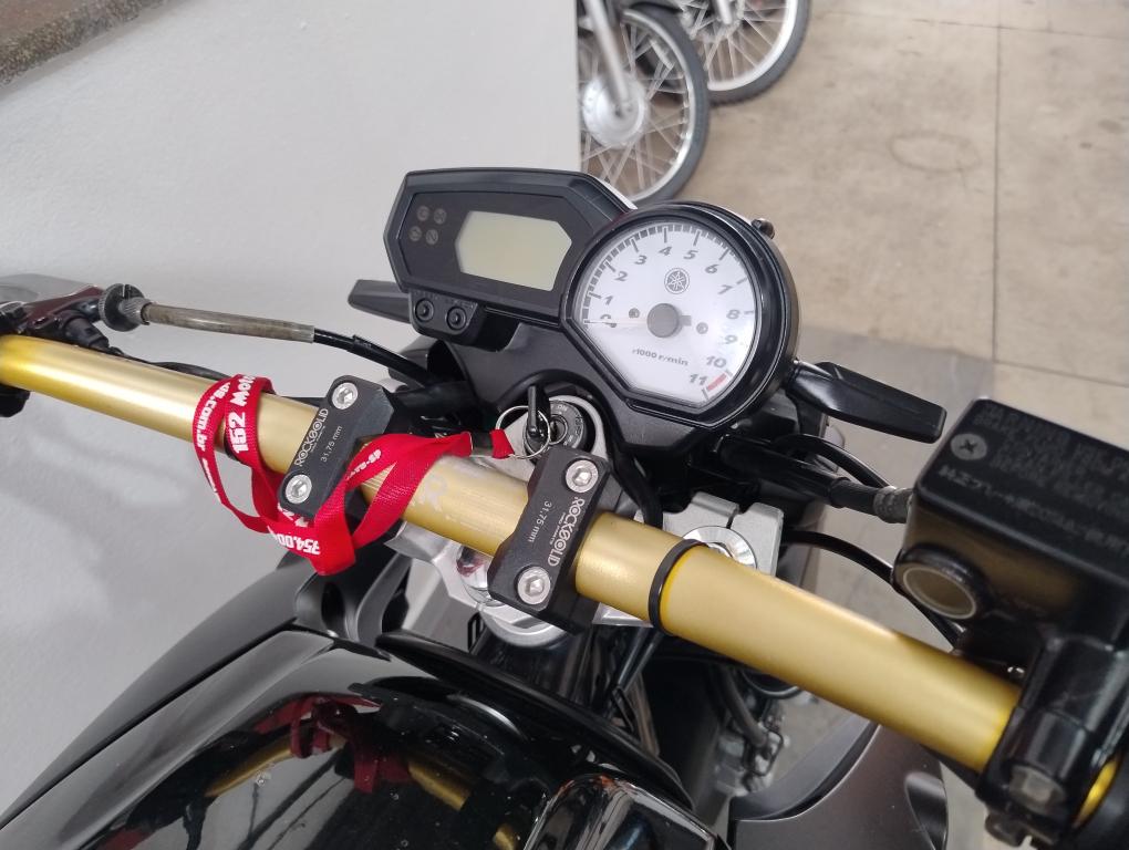 YAMAHA YS Fazer 250 - Foto