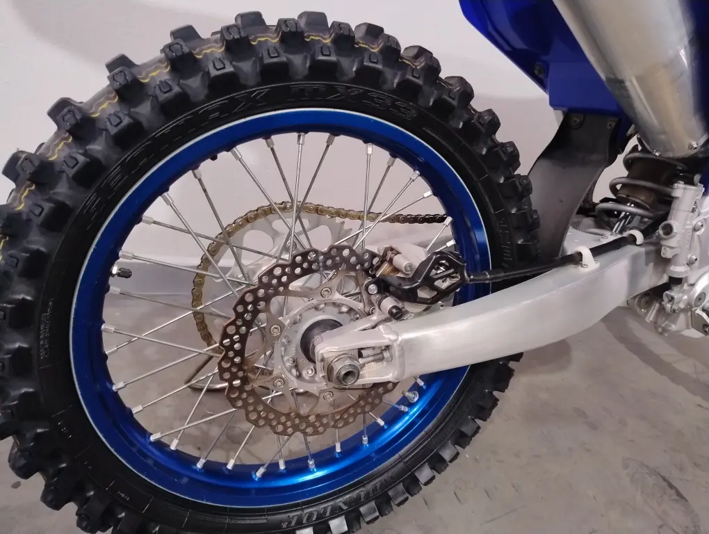 YAMAHA YZ 450 F - Foto