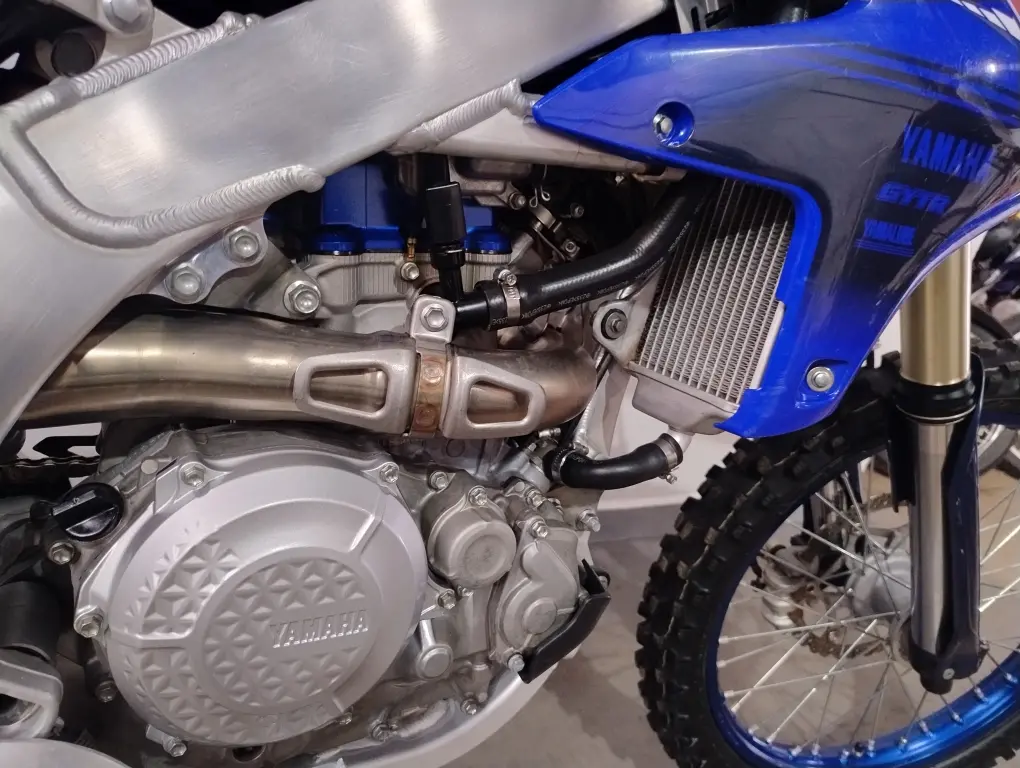 YAMAHA YZ 450 F - Foto