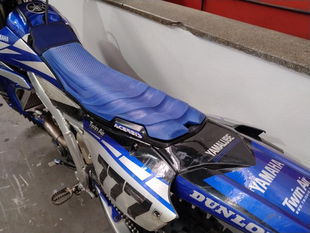 YAMAHA YZ 450 F - Foto