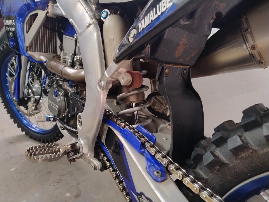 YAMAHA YZ 450 F - Foto