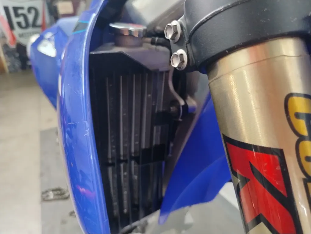 YAMAHA YZ 450 F - Foto