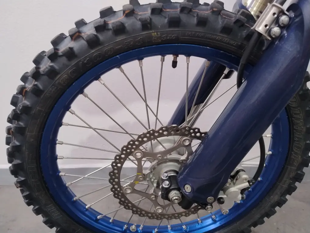 YAMAHA YZ 450 F - Foto