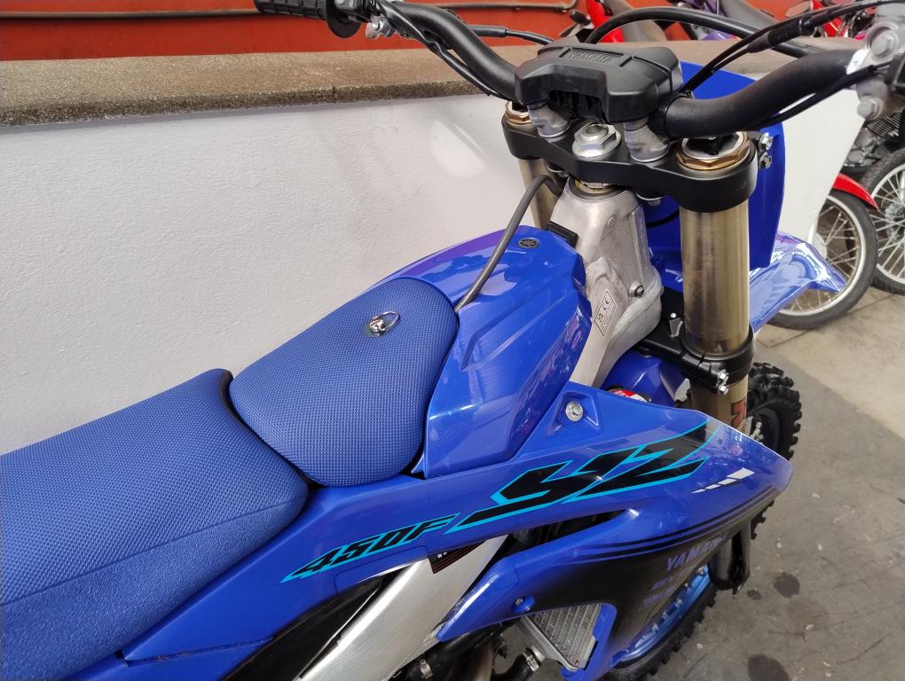 YAMAHA YZ 450 F - Foto