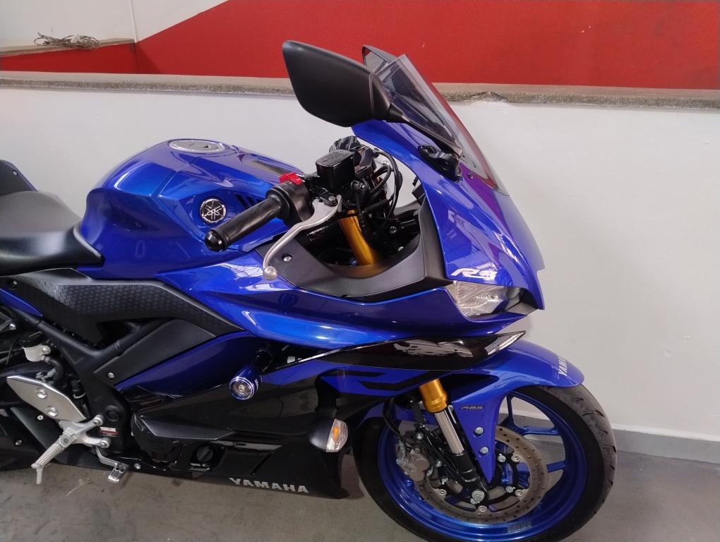 YAMAHA YZF R3 320 - Foto