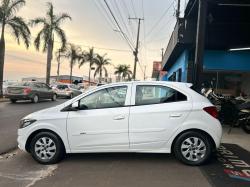 CHEVROLET Onix Hatch 1.0 4P FLEX LT