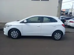 CHEVROLET Onix Hatch 1.0 4P FLEX JOY