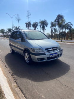 CHEVROLET Zafira 2.0 4P ELITE FLEX 7 LUGARES AUTOMTICO