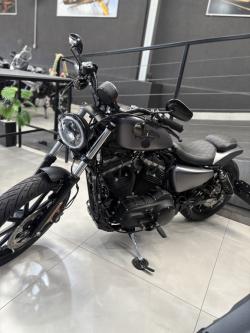 HARLEY DAVIDSON Sportster XL 883 IRON