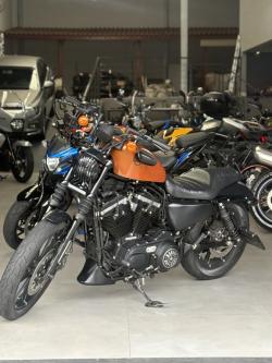 HARLEY DAVIDSON Sportster XL 883 IRON