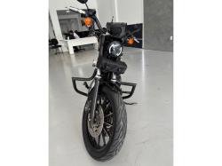 HARLEY DAVIDSON Sportster XL 883 