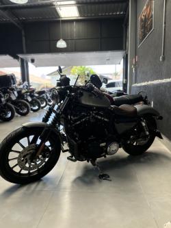 HARLEY DAVIDSON Sportster XL 883 IRON