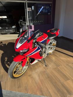 HONDA CBR 1000 RR FIRE BLADE