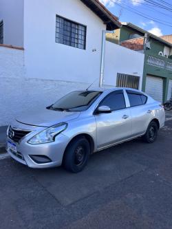 NISSAN Versa Sedan 1.0 4P FLEX