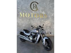 SUZUKI Boulevard M 800 