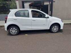 TOYOTA Etios Hatch 1.3 16V 4P FLEX X AUTOMTICO