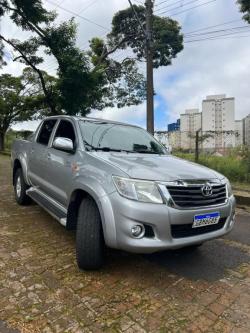 TOYOTA Hilux Caminhonete 2.7 16V 4P SR FLEX CABINE DUPLA AUTOMTICO