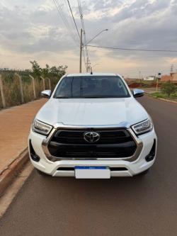 TOYOTA Hilux Caminhonete 2.8 16V SRX 4X4 TURBO DIESEL CABINE DUPLA AUTOMTICO