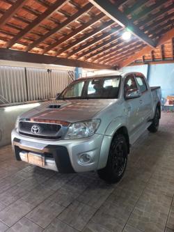 TOYOTA Hilux Caminhonete 3.0 16V 4P 4X4 SRV TURBO DIESEL CABINE DUPLA AUTOMTICO