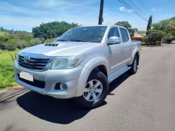 TOYOTA Hilux Caminhonete 3.0 4P 4X4 SRV TURBO DIESEL CABINE DUPLA AUTOMTICO