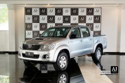 TOYOTA Hilux Caminhonete 3.0 4P SR 4X4 TURBO DIESEL CABINE DUPLA AUTOM�TICO