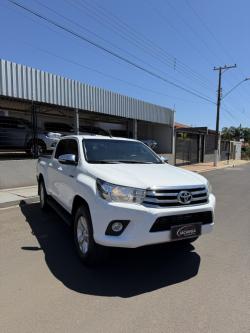 TOYOTA Hilux Caminhonete 2.8 16V SRV 4X4 DIESEL CABINE DUPLA AUTOM�TICO