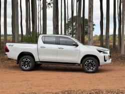 TOYOTA Hilux Caminhonete 2.8 16V 4P SRX DIESEL CABINE DUPLA